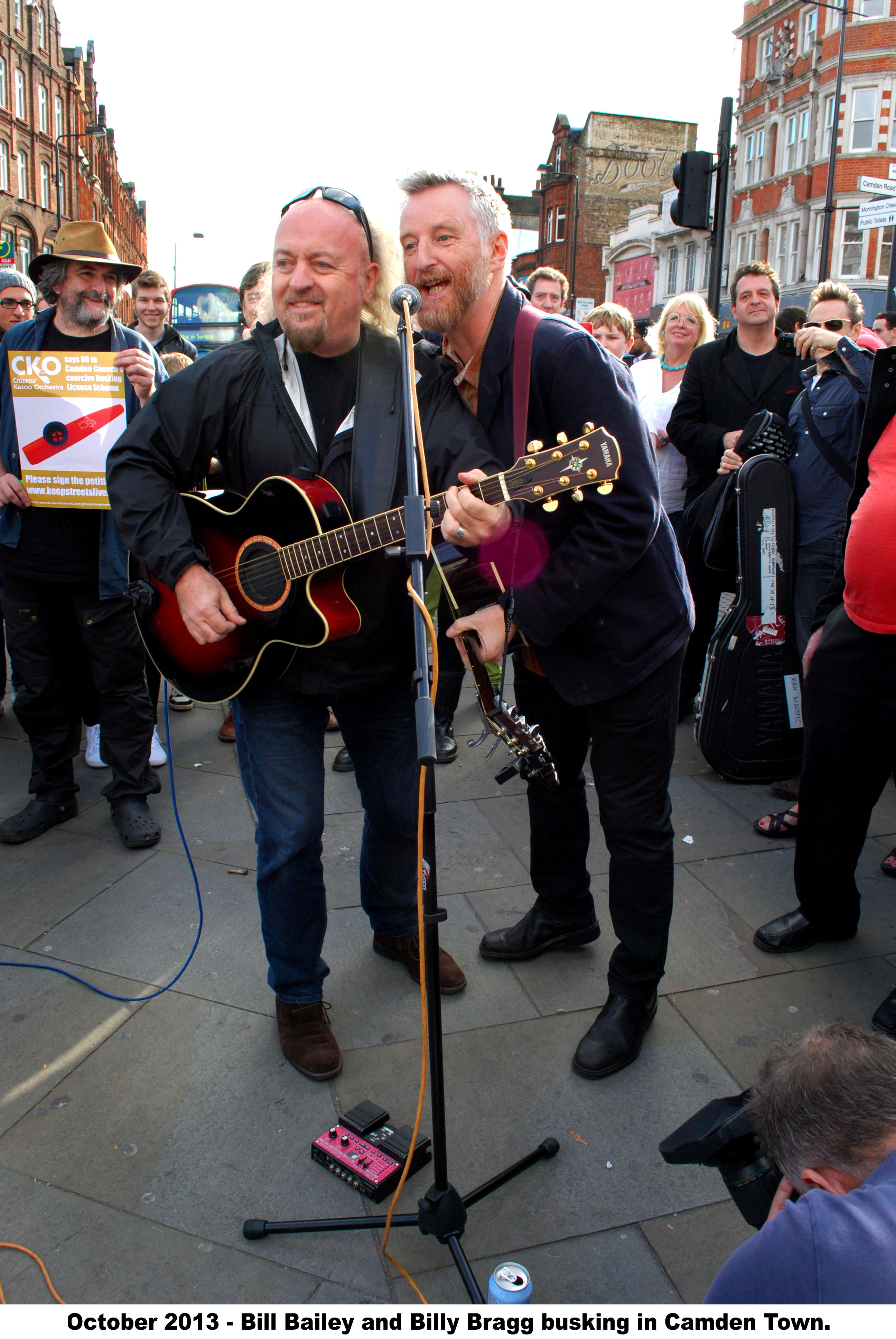 buskers in Camden