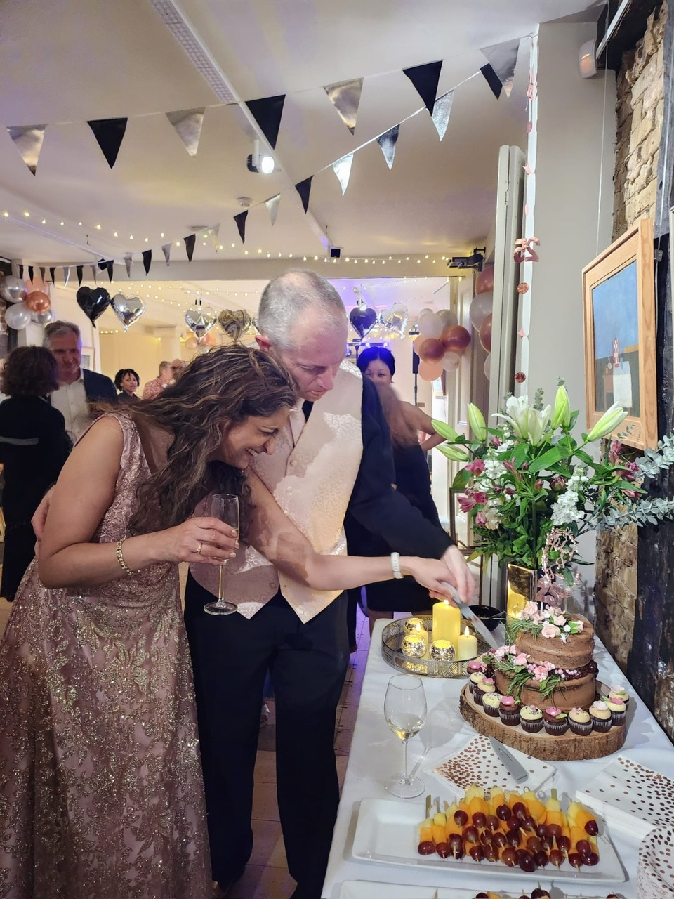 Cake cutting in the Lower Gallery