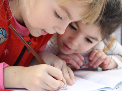 children drawing