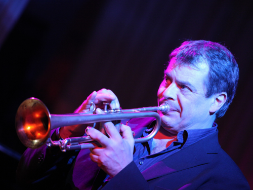 Images of Steve Waterman performing