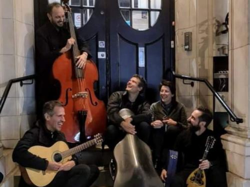 icons of greek music : musicians and composers