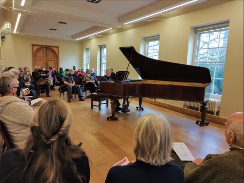 Free lunchtime concert with Stephen Hose