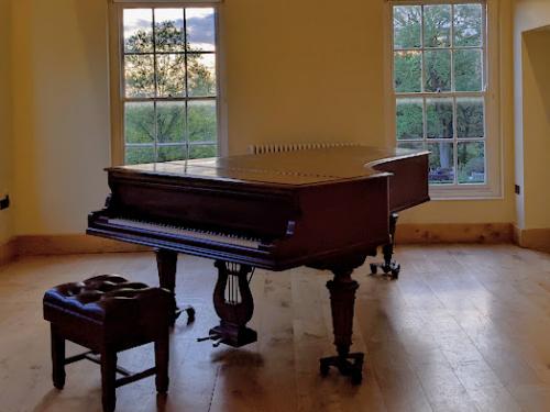 piano in Long Gallery
