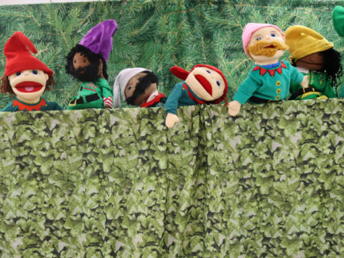 Snow white and the messy dwarves and cast photos